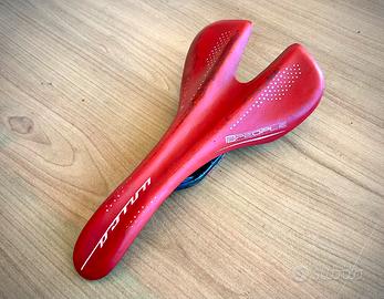 Sella bici corsa B People Unica carbonio rossa