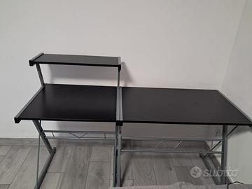 Scrivania in metallo