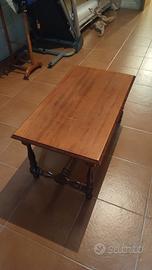 Tavolino in legno massello