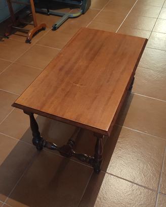 Tavolino in legno massello