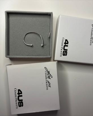 Orecchino come nuovo mai usato