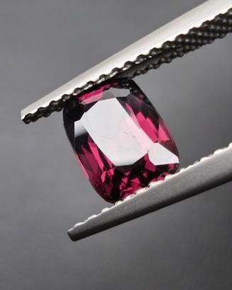 Spinello Rosa Birmano 1.45 ct - Certificato ALGT