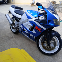 Moto Suzuki GSX r 600