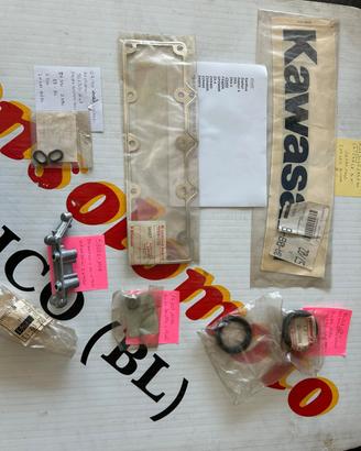 STOCK RICAMBI KAWASAKI ZXR 400