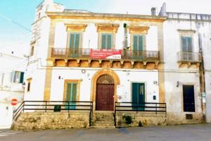 Casa indipendente a Martina Franca, 17 locali