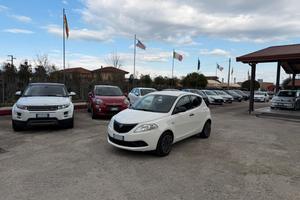 Lancia Ypsilon 1.0 FireFly 5 porte S&S Hybrid Ecoc
