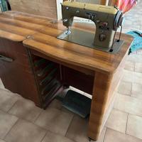 Macchina da cucire Wilson a pedale vintage