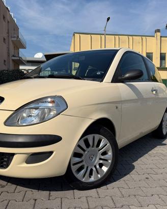 Lancia ypsilon 1.2 benz
