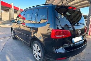 Volkswagen Touran 7 posti - 2011 IN ARRIVO