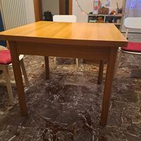 Tavolo quadrato 