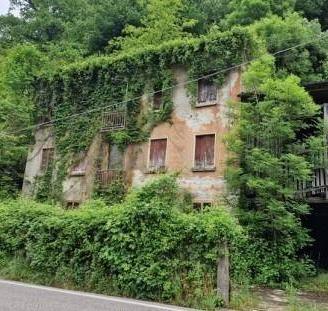 Immobile in asta di 605 m² con più di 5 locali e b
