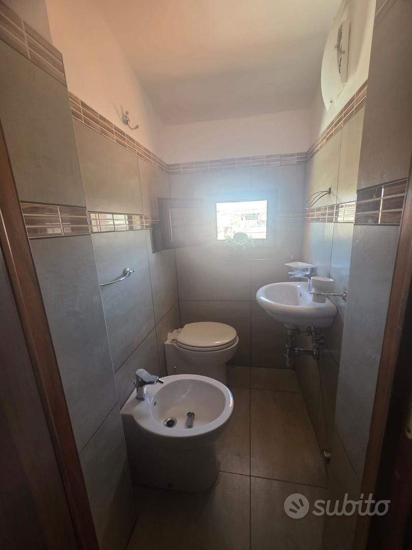 Appartamento su 4 livelli- zona Adrano - Vista 5