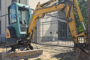 Miniescavatore 28ql Yanmar Vio25-4+3 benne 2014