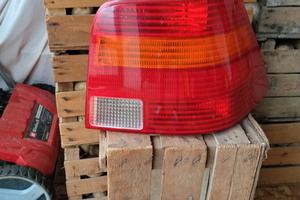 faro posteriore destro golf 4