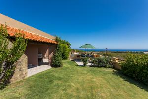 Chia - Villetta con giardino e vista sul mare