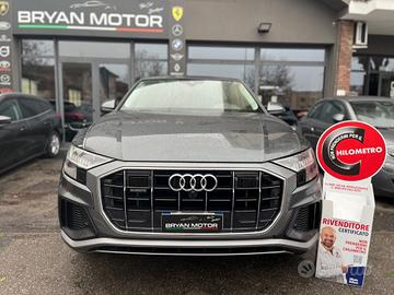 Audi Q8 55 TFSI quattro tiptronic