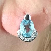 Orecchini in oro 18 kt con diamanti e acquamarina