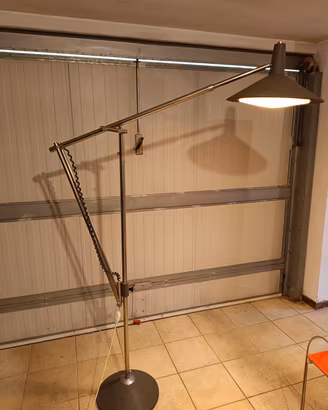 Lampada da terra 