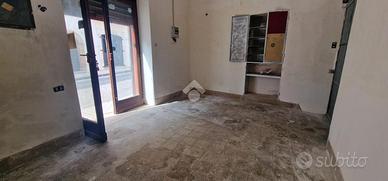 CASA SEMINDIPENDENTE A MONTESARCHIO