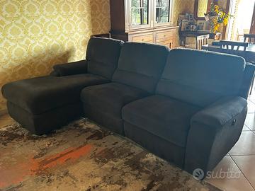 DIVANO CHATEAU D’AX CON RELAX ELETTRICO