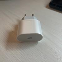 Alimentatore iphone mai utilizzato