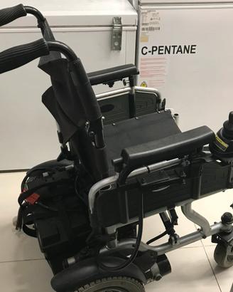 Sedia a rotelle elettrica