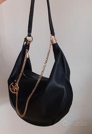 Borsa Primadonna in pelle martellata nera NUOVA