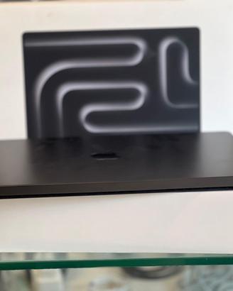 MacBook Pro 16" (2023)-M3 Pro-36GB RAM-2TB SSD