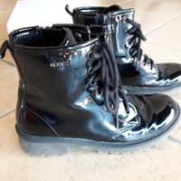 Stivaletti neri in vernice bambina by GEOX,