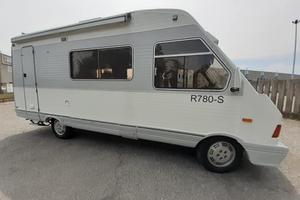 Camper pilote r780s