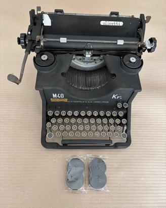 Macchina da scrivere Olivetti M40 kr