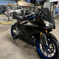 Yamaha yzf R125 2015