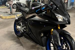 Yamaha yzf R125 2015
