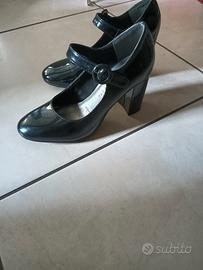 Décolleté Mary Jane Tamaris in Vernice Nera -36