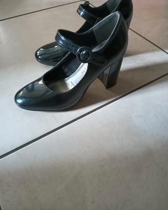 Décolleté Mary Jane Tamaris in Vernice Nera -36