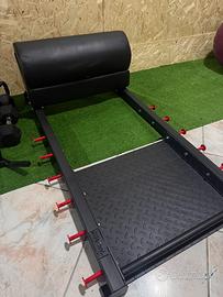 Hip Thrust Hammer Strength pari al nuovo