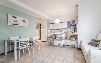 TRE LOCALI CON MANSARDA, BOX E CANTINA