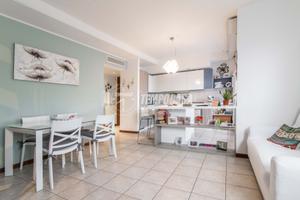 TRE LOCALI CON MANSARDA, BOX E CANTINA