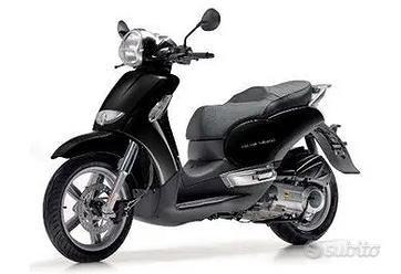 Aprilia scarabeo 150 cilindro Vendita in Motori