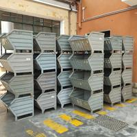 Contenitori a bocca di lupo usati