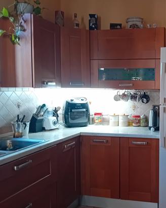 Cucina color ciliegio