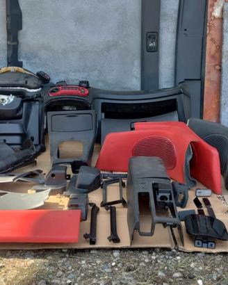 Lotto pezzi ricambio CRX VTI '92 - rossi e neri