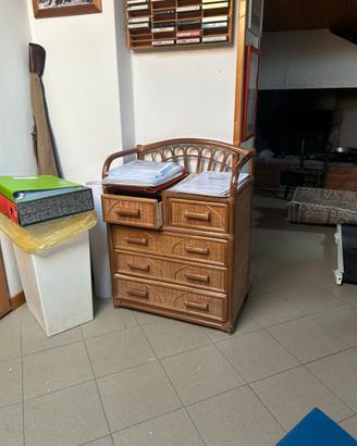 Cassettiera in legno