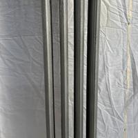 Radiatore in ghisa con piedini argento