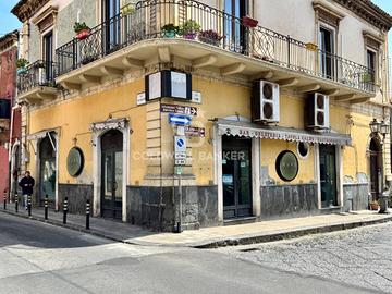 Locale commerciale - Aci Castello