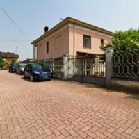 VILLA SINGOLA A GARLASCO