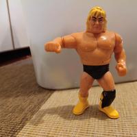 Action figure wrestling