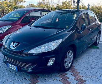 Peugeot 308 - 2011