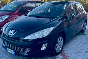 Peugeot 308 - 2011