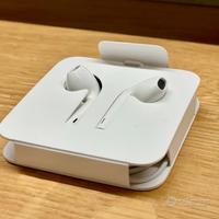 Earpods Apple connettore Lightning